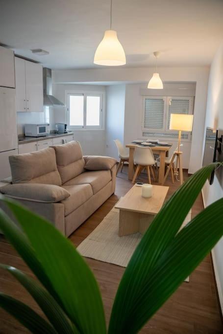 California Apartament Duenas Σεβίλλη Εξωτερικό φωτογραφία
