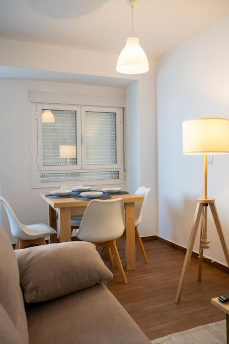 California Apartament Duenas Σεβίλλη Εξωτερικό φωτογραφία